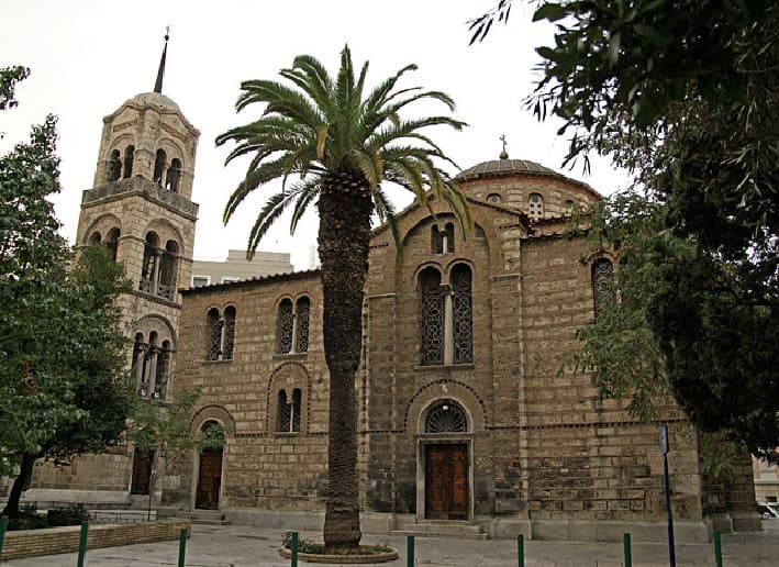 Εξωτερική άποψη του Ιερού Ναού Αγίας Τριάδας Φιλελλήνων